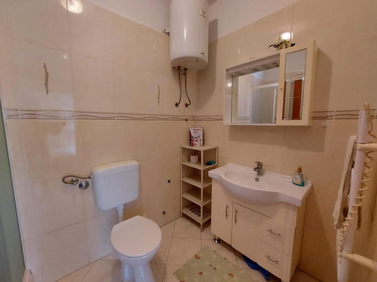 Apartments Fam Tomasic باشْكا الغرفة الصورة