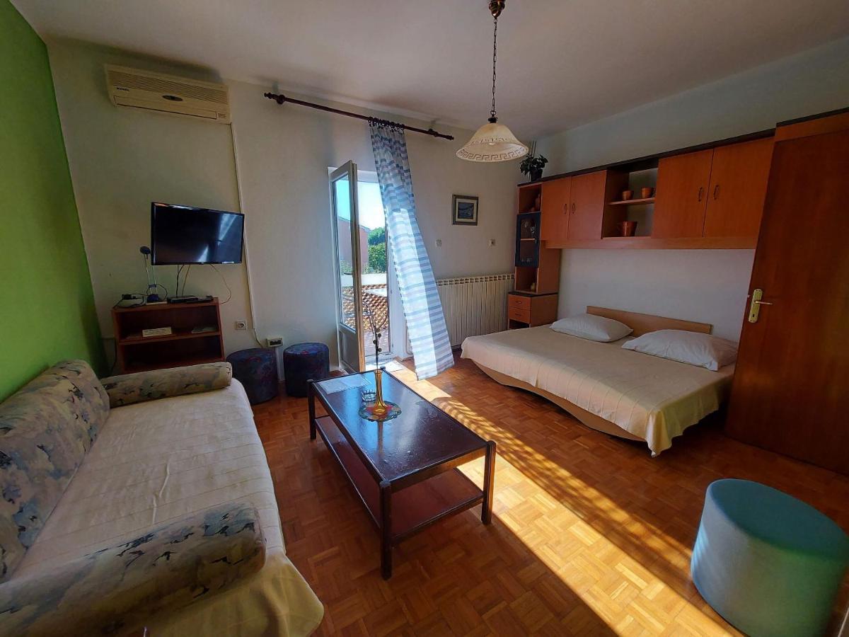Apartments Fam Tomasic باشْكا الغرفة الصورة